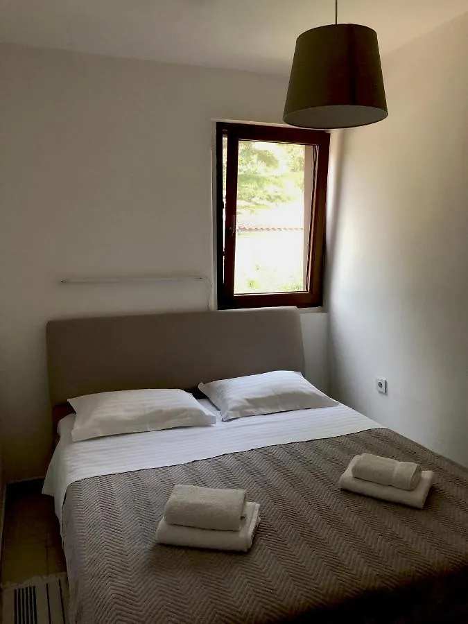 Apartments Tomic بريمونتيرا