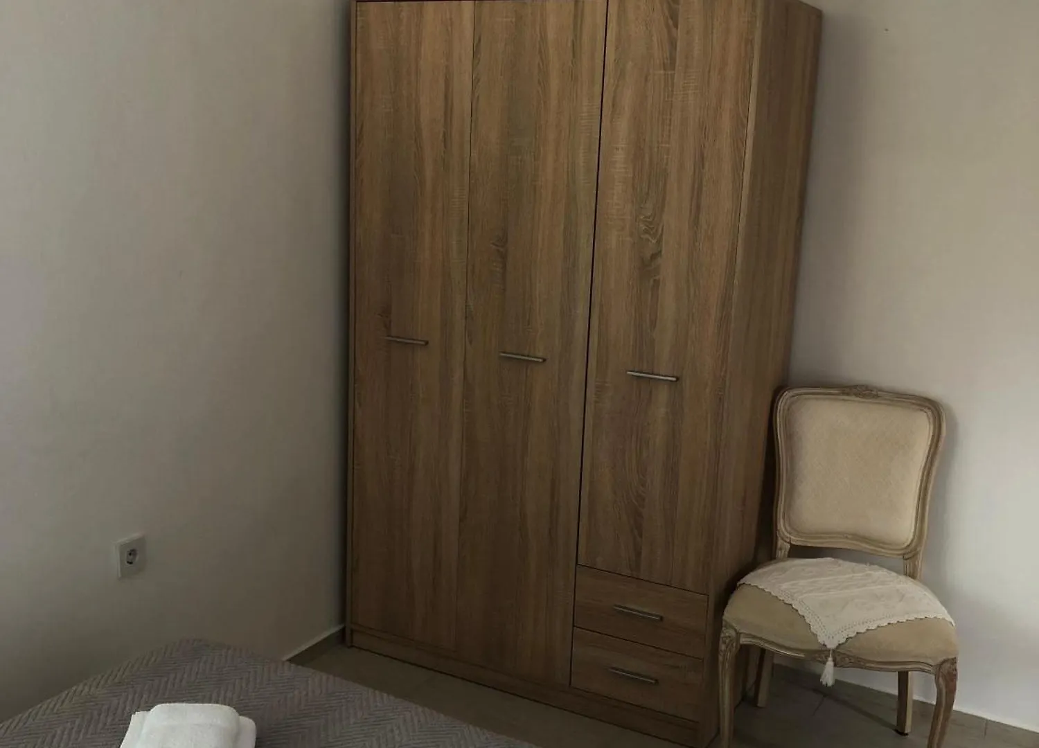 Apartments Tomic بريمونتيرا 0*,